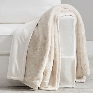 Pottery Barn Faux Fur Alpaca Throw in Ivory